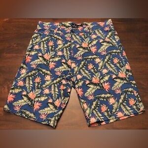 Public Record Standard Fit Bermuda Shorts Men’s size M